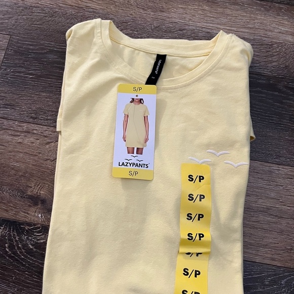 Yellow  LAZYPANTS T shirt dress NWT🇨🇦 - Picture 4 of 7